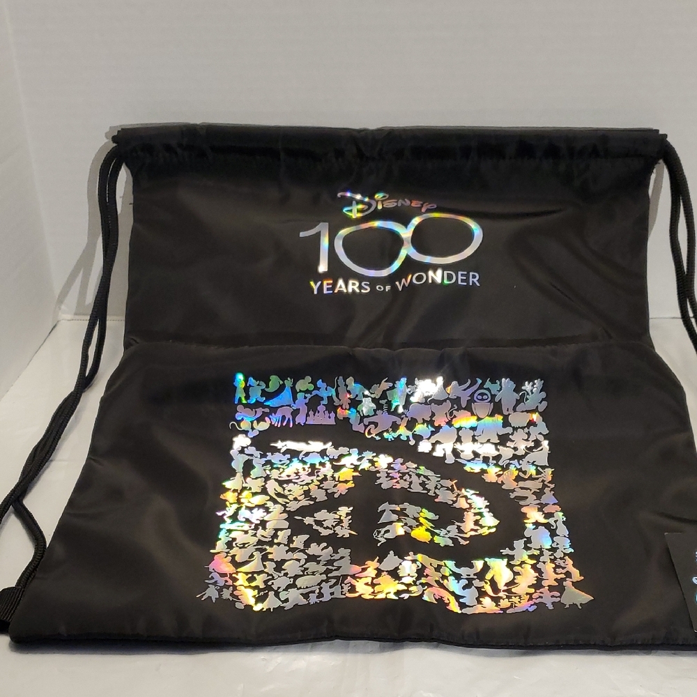 👩‍🚒Disney Black Holographic Drawstring Bag